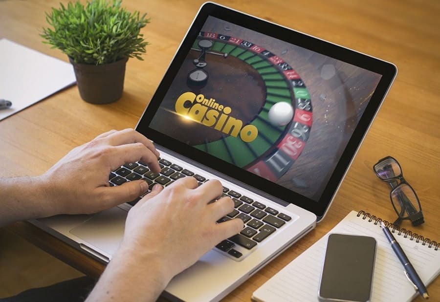 Giúp bạn tìm hiểu cách chơi game Roulette online cực chuẩn - Hình 1
