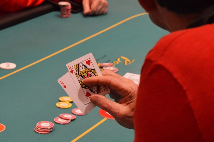 nhung meo khien game thu phai tram tro khi choi poker online - hinh 1