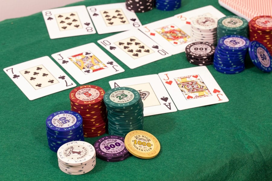 Những chiến thuật chơi Poker hiệu quả tại các sòng bài online - Hình 1