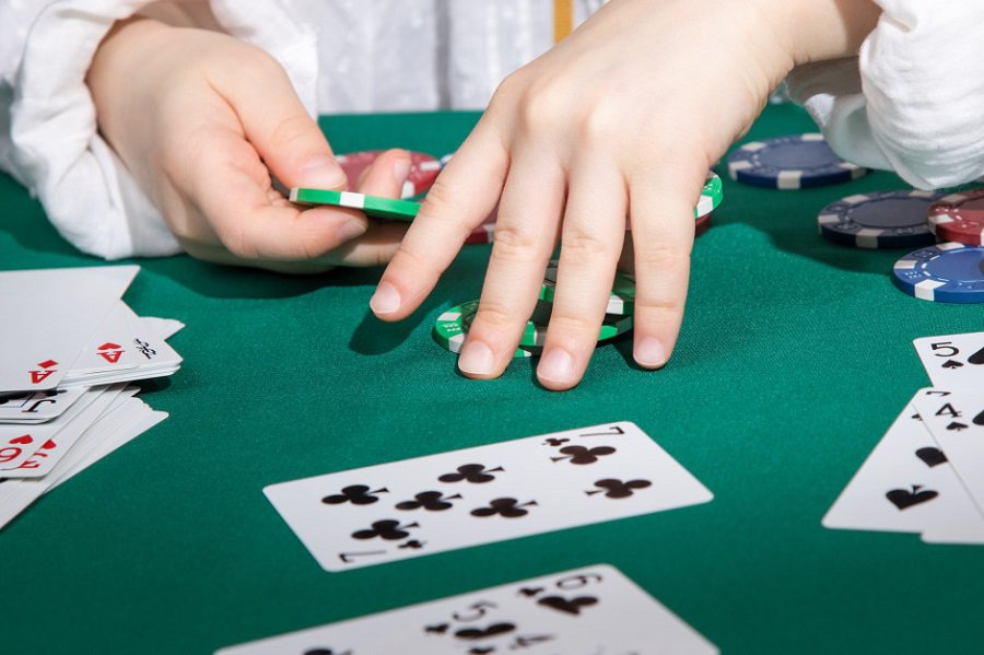 Những chiêu trò chơi bẩn trong Poker và cách đối phó